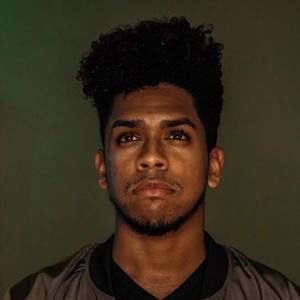 Meet your Posher, Cesar